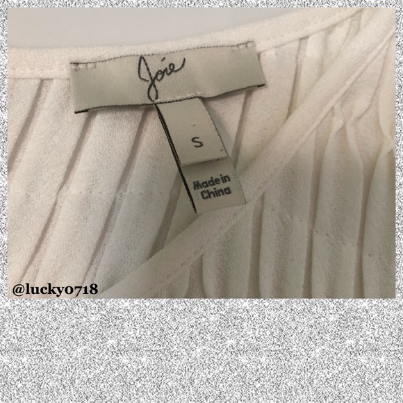 Joie White Annis Pintuck Back Keyhole Top Sz S - Picture 7 of 8